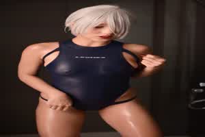 就在这给看尿了  背景图片