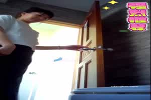 厕拍达人景区女公厕偸拍，22位各种高质量气质小姐姐方便~姿态百出赏逼赏脸，低视角惊喜不断！  背景图片