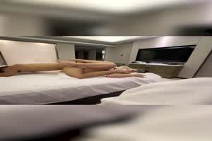 超怪异骚操作  背景图片