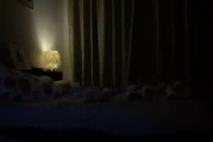 小哥强推倒小女友～刚开始不情愿，被操爽了就放很开  背景图片