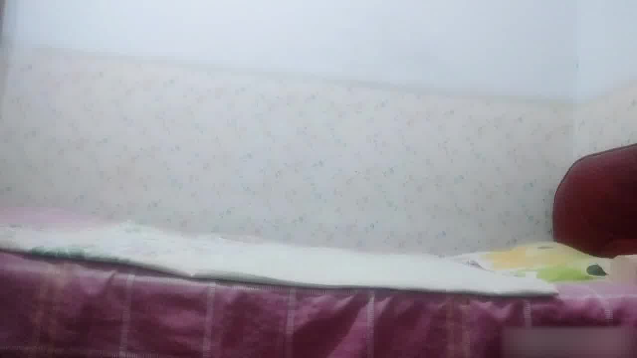  良家妇女为了赚钱只好兼职下海赚钱 的剧照4