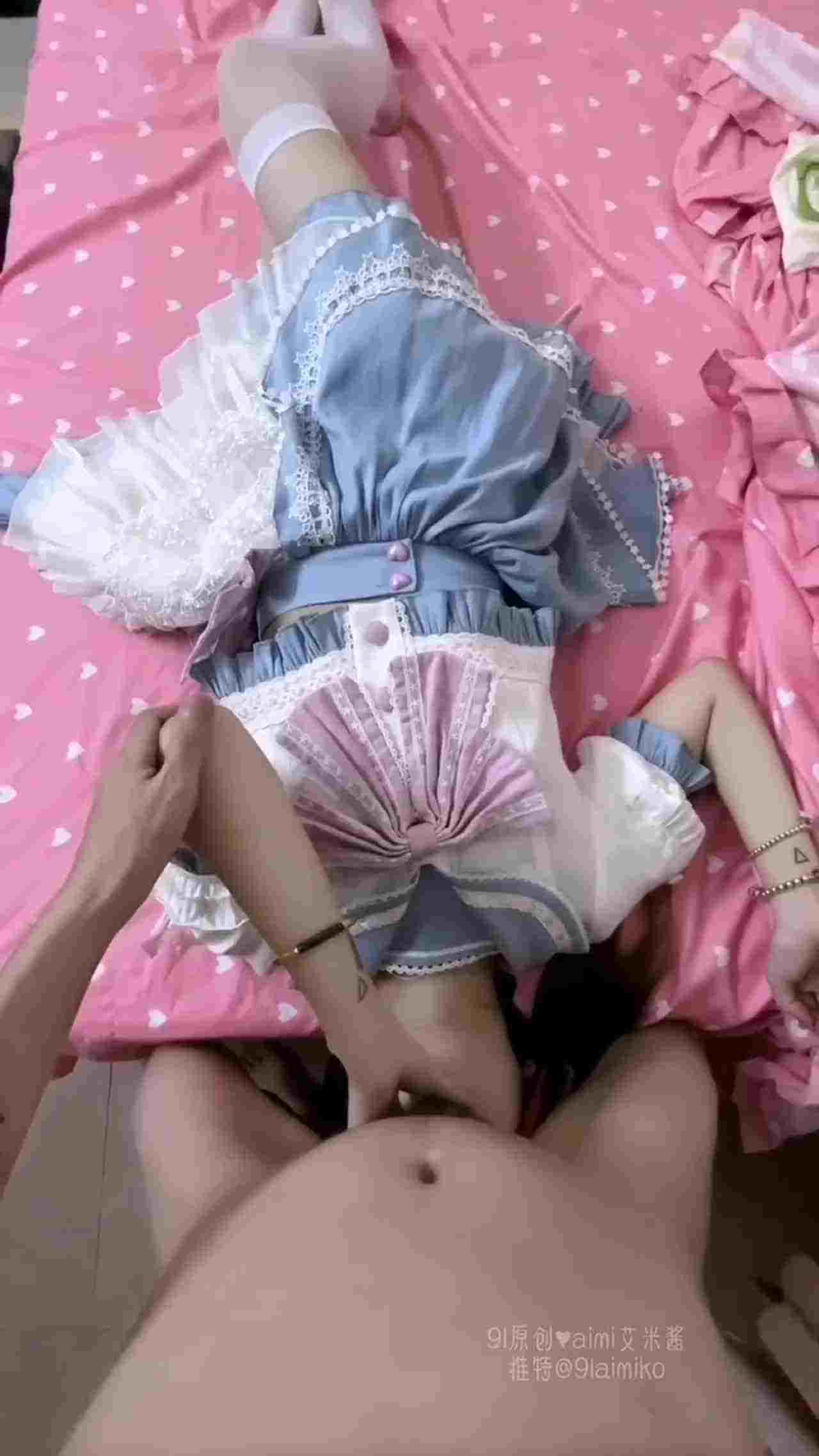  艾米被爸爸深喉，无套内射1_4 的剧照8