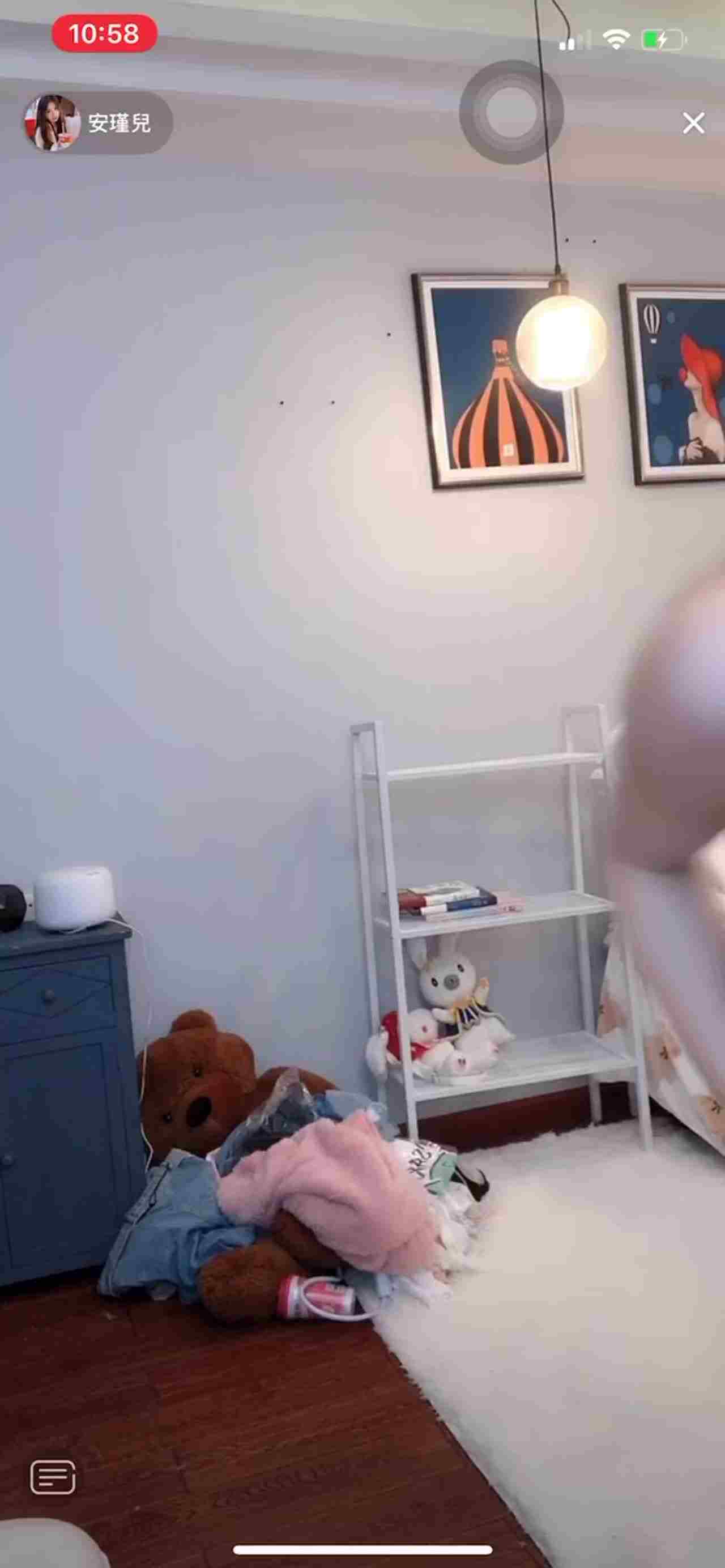  抖音自录真空走光系列 (5) 的剧照3