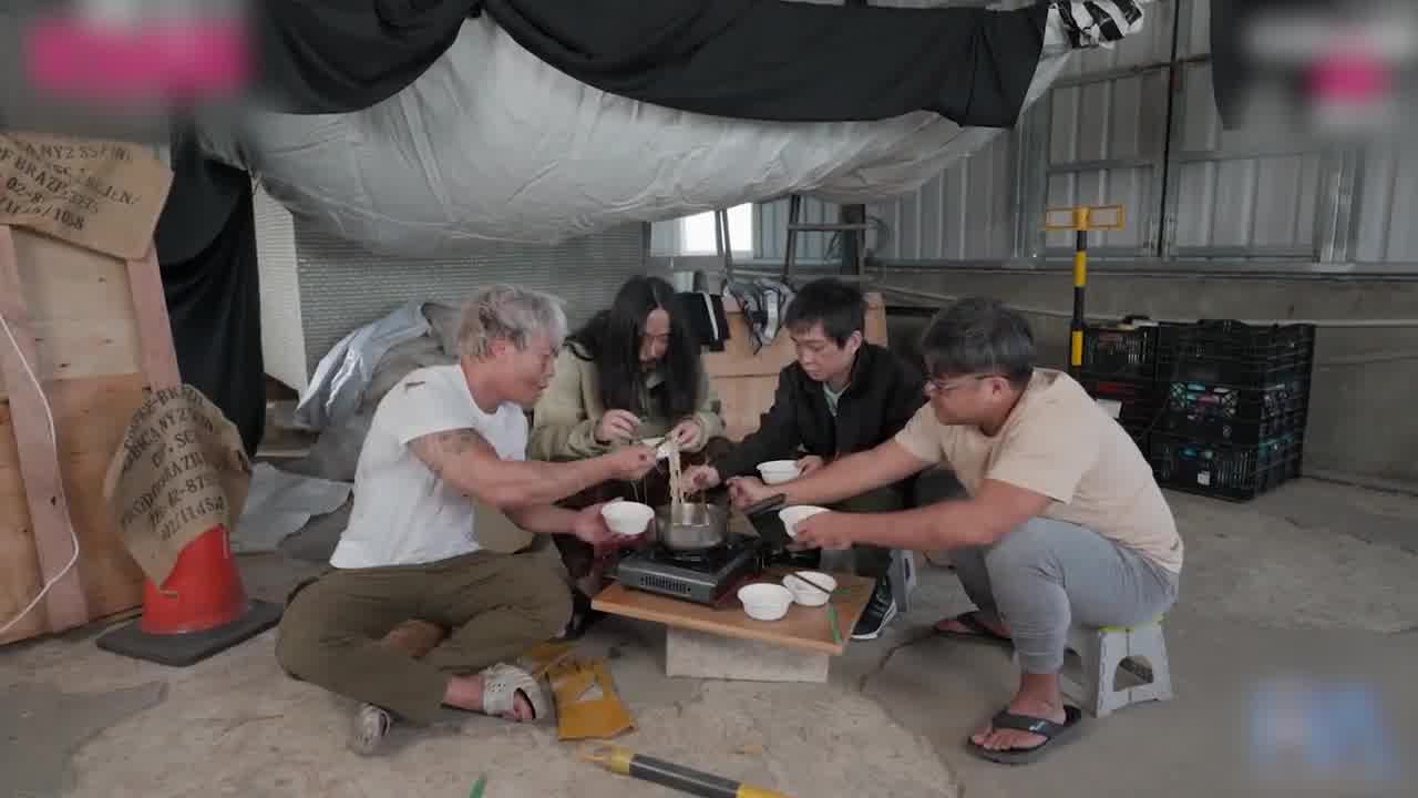  天美传媒 收留逃家女孩 解放情欲小野猫 的剧照10