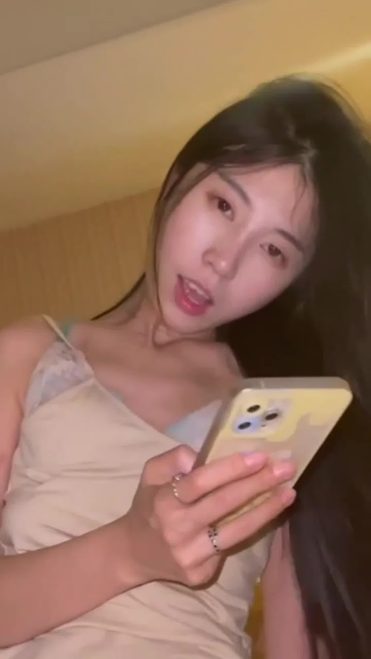  门事件 淄博网红  婚后出轨做爱视频被爆叫声超嫩表情很销魂 老公绿到家了 的剧照9