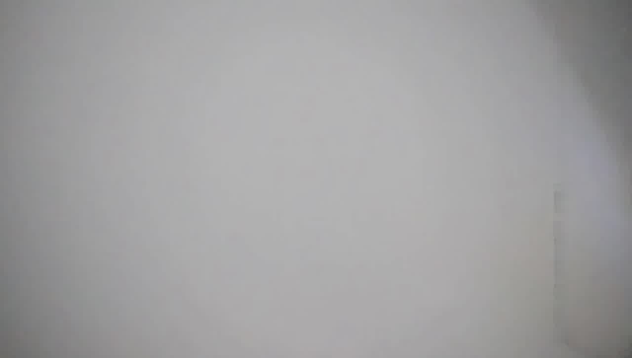  【城中村按摩店】刚服务完一个客人，只有累死的牛被挑逗的欲火焚身性欲爆发，撅着小翘臀被灌满浓精 的剧照6