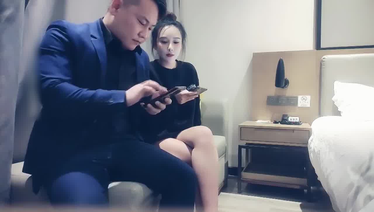  【小天娱乐赵总】高端外围场，明星脸00后小姐姐，甜美温柔身姿曼妙 角度专业体力过人 的剧照5